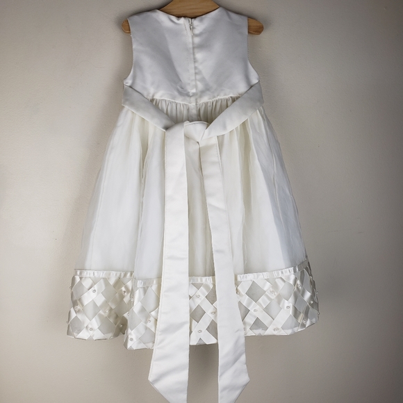 Cinderella Ribbon Dress - Picture 4 of 7